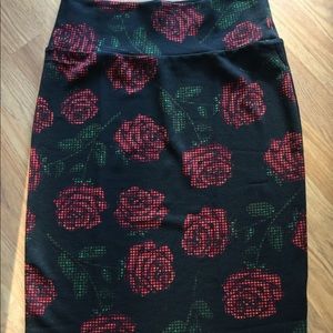 LuLaRoe Medium Roses Cassie